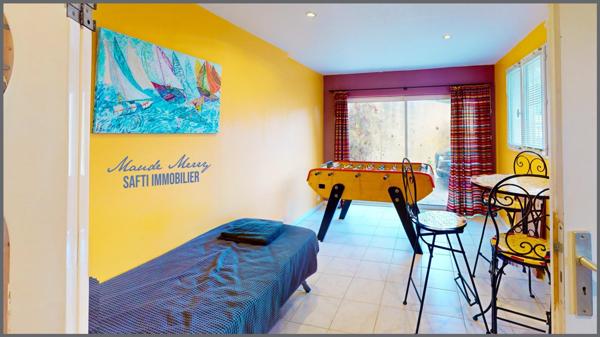 Vue époustoufflante à 180 ° - villa d'architecte aux volumes atypiques - garage - piscine et terrain de 2000 m2