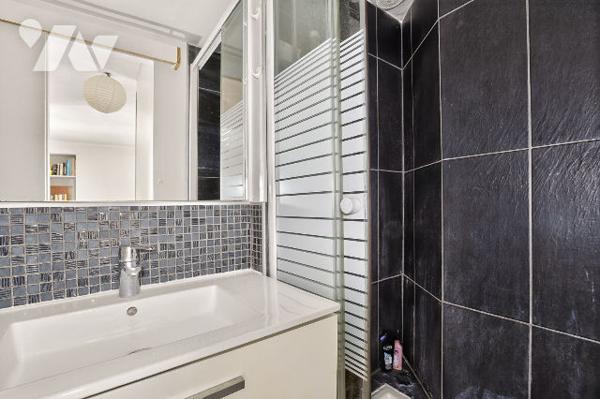 Charmant studio aux Batignolles