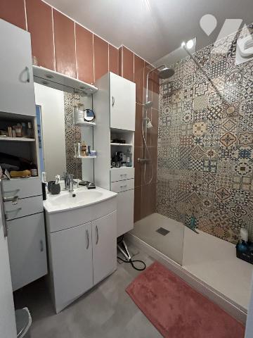 A VENDRE - APPARTEMENT T3 - LAVAL