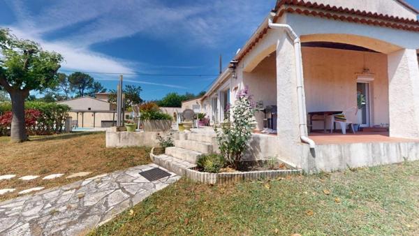 Maison à vendre 5 pièces GAREOULT (83)