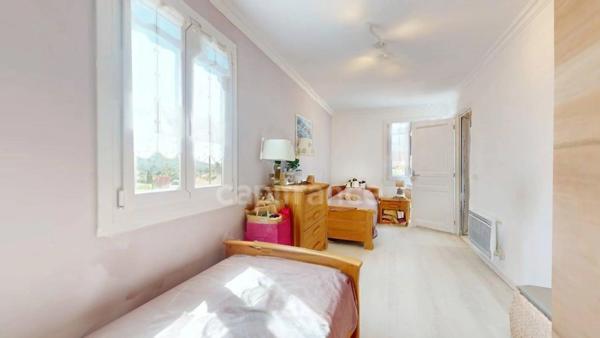 Maison à vendre 5 pièces GAREOULT (83)