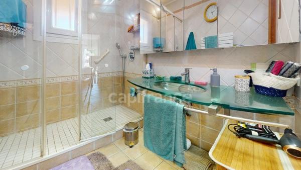 Maison à vendre 5 pièces GAREOULT (83)