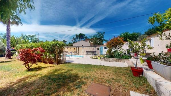 Maison à vendre 5 pièces GAREOULT (83)