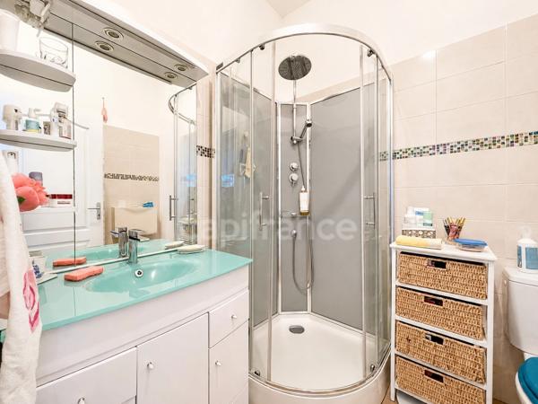 Immeuble de rapport mixte de 188 m² - Rentabilité attractive - Pons (17)