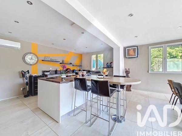 Maison à vendre 7 pièces 190 m² Cormeilles-en-Parisis