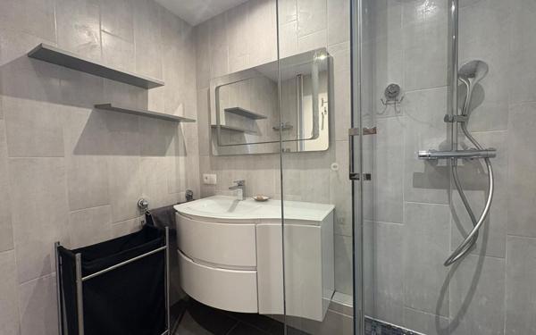 Appartement à louer    3 pièces • 69,83 m2 Paris 19