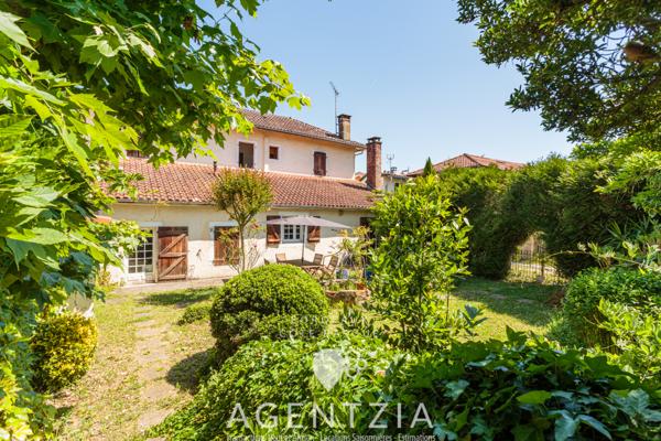 Biaudos (40390) Maison de charme 220 m² en plein cœur d’un village à proximité de Biaudos. Tout à pied.