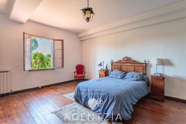 Biaudos (40390) Maison de charme 220 m² en plein cœur d’un village à proximité de Biaudos. Tout à pied.