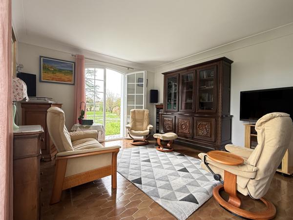 Salles-sur-Mer (17220) Maison de plain-pied 3 chambres avec terrain de 3 600 m² à Salles-sur-Mer