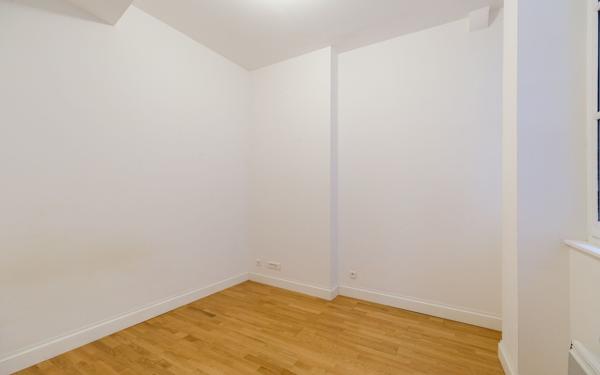 Appartement à vendre    2 pièces • 47 m2 Lyon 2