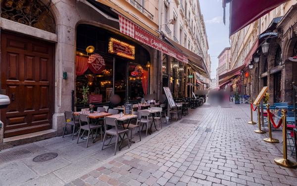 Appartement à vendre    2 pièces • 47 m2 Lyon 2