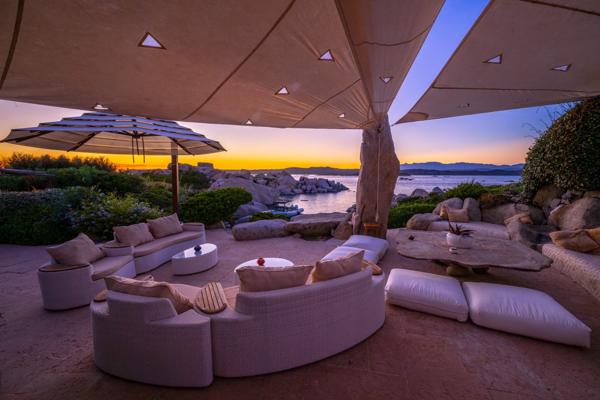 Vente Villa de luxe Bonifacio 14 Pièces 600 m²
