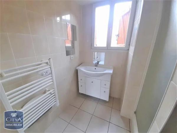 Appartement à louer 2 pièces 38.16m² Saint-André-d'Apchon (42370)