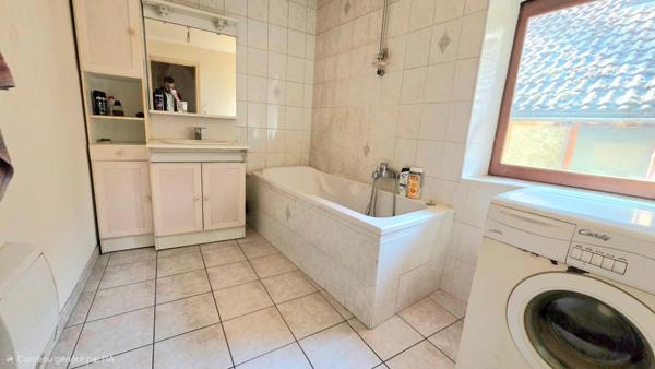 À Vendre – Maison de ville au cœur du centre-ville de Culoz