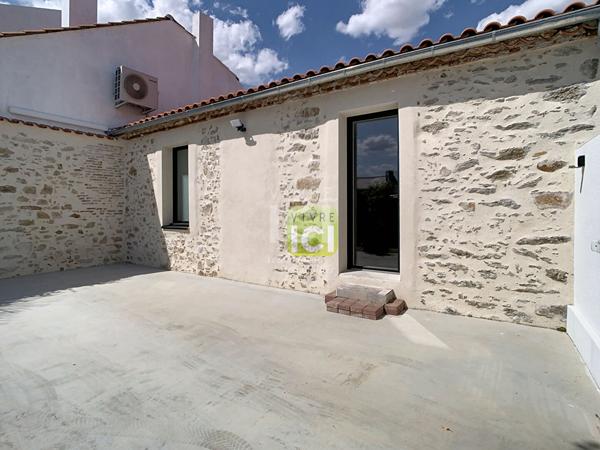 Maison rénovée atypique avec dépendance Cholet