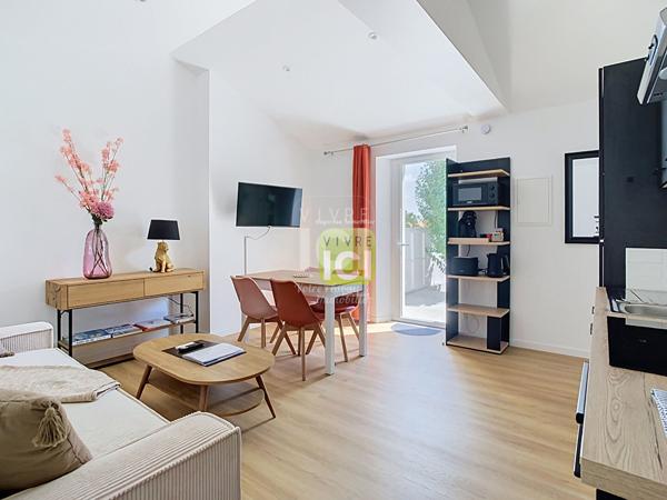 Maison rénovée atypique avec dépendance Cholet