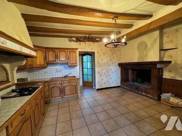 MAISON ANCIENNE A RESTAURER 