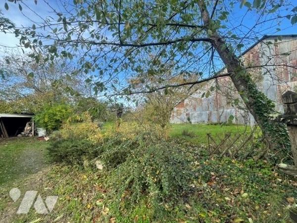 MAISON ANCIENNE A RESTAURER 