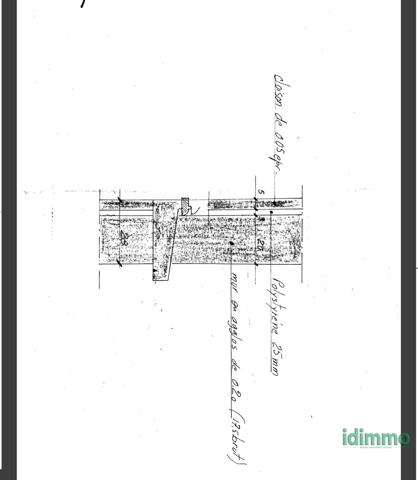 Maison de 259m2 sur 2 niveaux avec 640m2 terrain  Vénissieux (69200)
