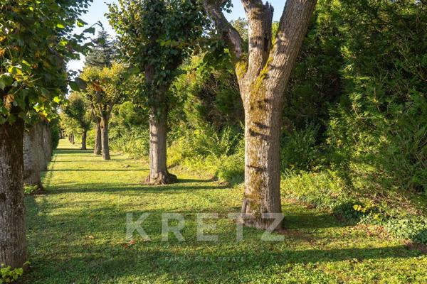 Ancien couvent et son parc de 2 Ha.