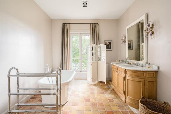 Ancien couvent et son parc de 2 Ha.