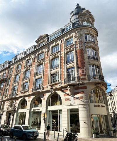 Bureaux à louer à Lille centre dans immeuble rénové lumineux et accessible