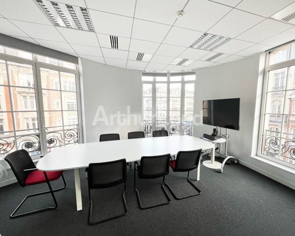 Bureaux à louer à Lille centre dans immeuble rénové lumineux et accessible