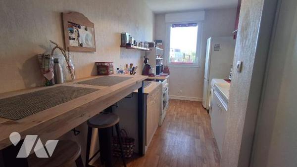 Appartement à Vendre à Argentan (61200) situé au premier étage d'une superficie de 70,98 m2 sit...