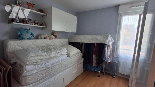 Appartement à Vendre à Argentan (61200) situé au premier étage d'une superficie de 70,98 m2 sit...