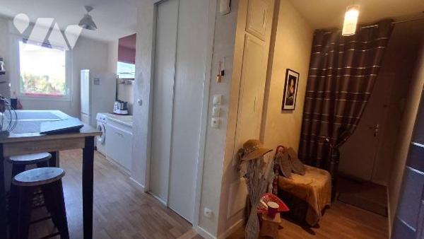 Appartement à Vendre à Argentan (61200) situé au premier étage d'une superficie de 70,98 m2 sit...
