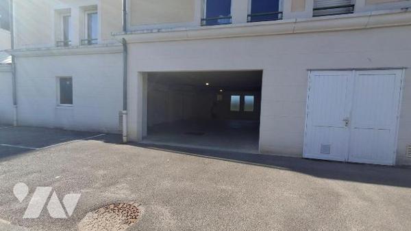 Appartement à Vendre à Argentan (61200) situé au premier étage d'une superficie de 70,98 m2 sit...