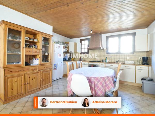 Exclusivité / Grande et belle maison de village avec garage / Tinlhat - 63160 Billom