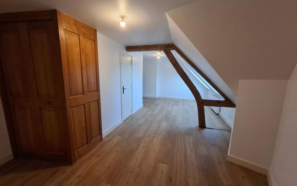 Appartement à louer    1 pièce • 23,32 m2 Compiègne