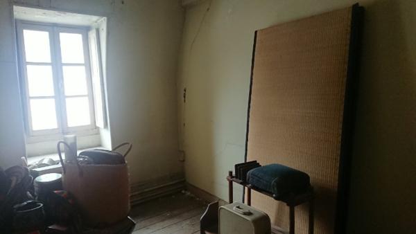 Maison à fort potentiel + hangar de 500m2 centre ville de MAULEON 