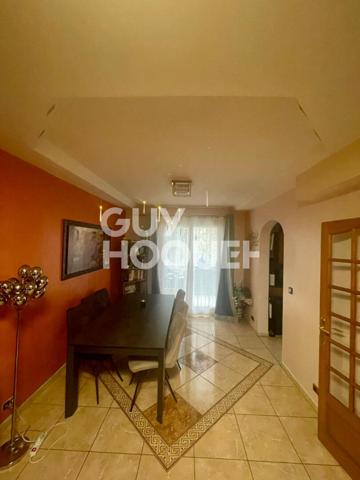 Maison familiale avec jardin et double garage - secteur calme et recherché