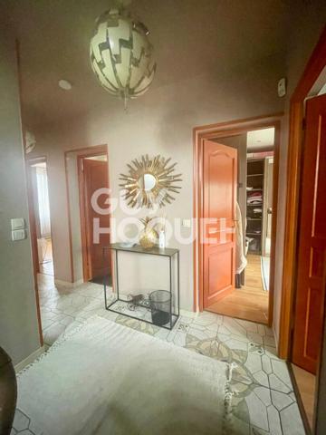 Maison familiale avec jardin et double garage - secteur calme et recherché