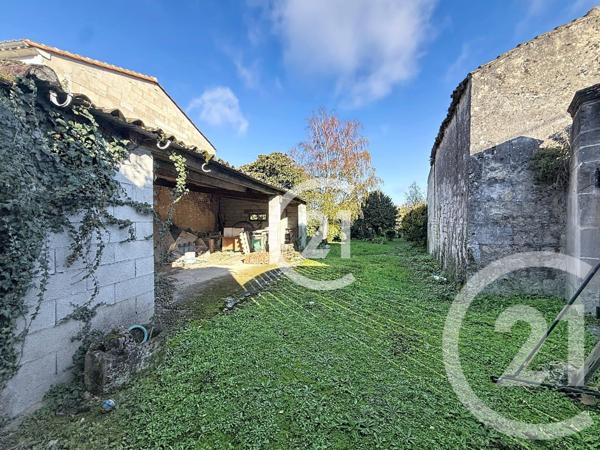 Maison à vendre  6 pièces - 140,50 m2 ST MEME LES CARRIERES - 16