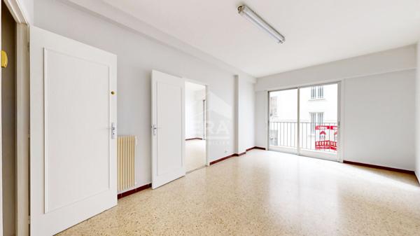 NICE - FLEURS / J. FRICERO : VASTE APPARTEMENT DE 105M²