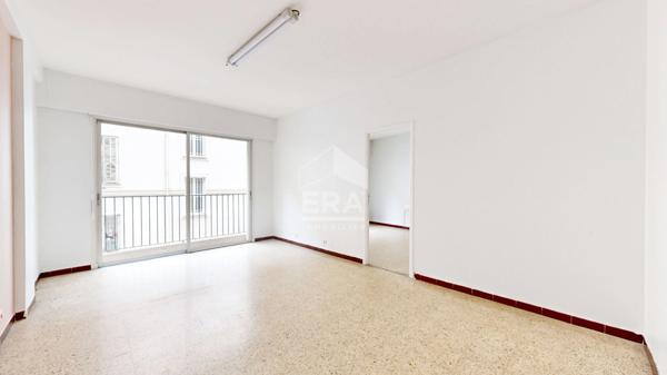 NICE - FLEURS / J. FRICERO : VASTE APPARTEMENT DE 105M²