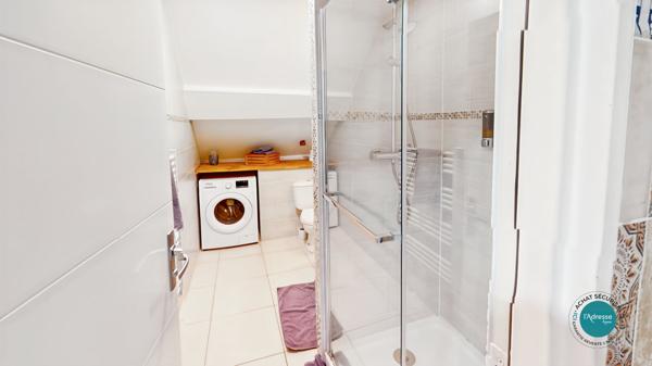 Maison 8 pièces divisée en 5 logements indépendants