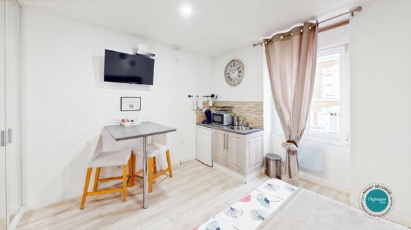 Maison 8 pièces divisée en 5 logements indépendants