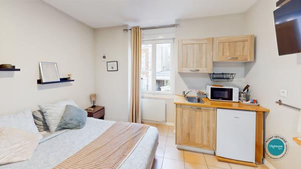 Maison 8 pièces divisée en 5 logements indépendants