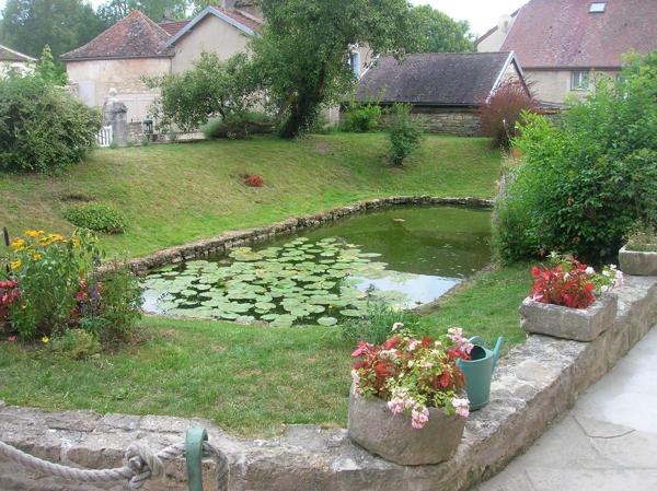 Ancienne abbatiale avec potentiel d'exploitation immédiat au coeur de la Champagne historique