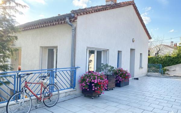 Maison à vendre    5 pièces •  Nîmes