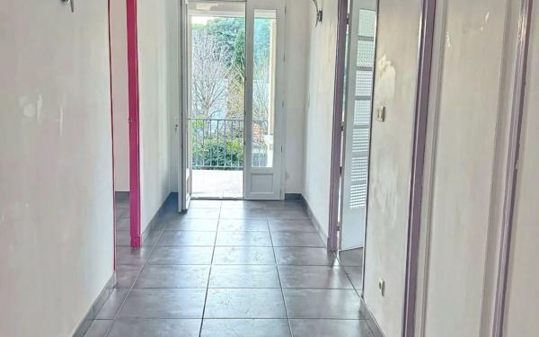 Maison à vendre    5 pièces •  Nîmes