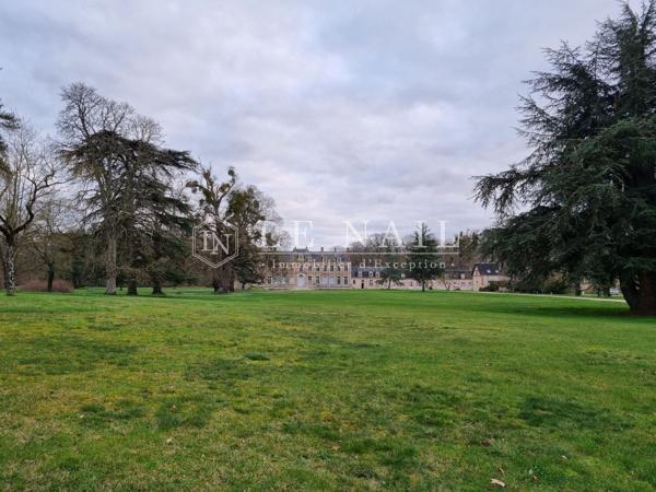 Exceptionnel domaine de plus de 350 hectares aux portes d’Orléans avec logements de rapport
