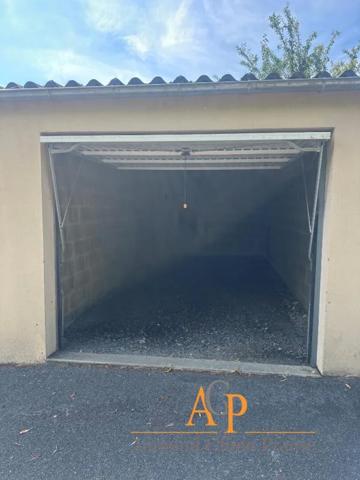 Parking / Box à louer à Caen (14000)