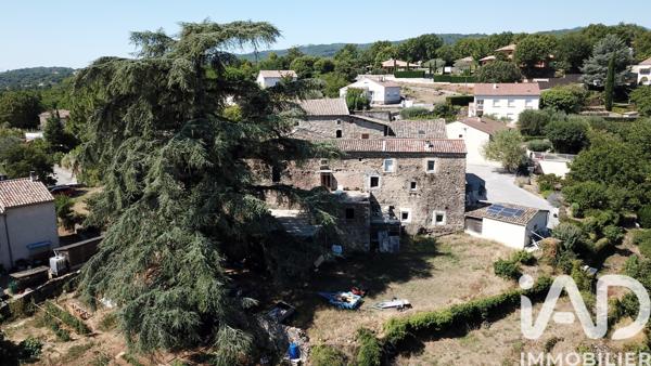 Maison à vendre 8 pièces 150 m² Saint-Étienne-de-Fontbellon