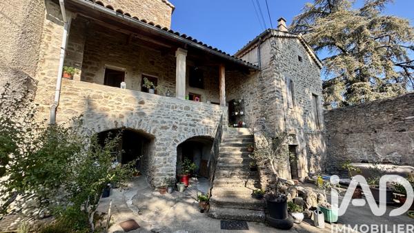 Maison à vendre 8 pièces 150 m² Saint-Étienne-de-Fontbellon