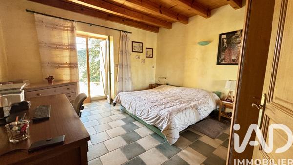 Maison à vendre 8 pièces 150 m² Saint-Étienne-de-Fontbellon